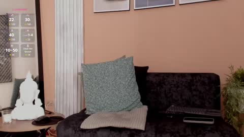 Thomas Eliott   independent model online show from February 7, 2026, 7:50 pm