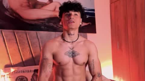 Snapshot of thomas_fit1 chatting on October 20, 2025, 11:27 pm Thomas 3 JUST STAY AND BE MY LAST LOVE online show from October 20, 2025, 11:27 pm
