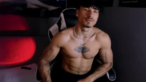 Snapshot of thomas_fit1 chatting on April 20, 2026, 7:48 pm Thomas 3 JUST STAY AND BE MY LAST LOVE online show from April 20, 2026, 7:48 pm
