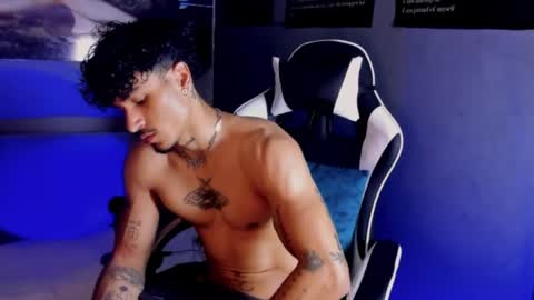 Snapshot of thomas_fit1 chatting on May 9, 2026, 4:50 am Thomas 3 JUST STAY AND BE MY LAST LOVE online show from May 9, 2026, 4:50 am