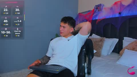 Thomas online show from October 25, 2025, 12:23 pm