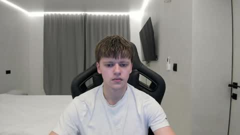 Tomas online show from April 13, 2026, 6:57 pm