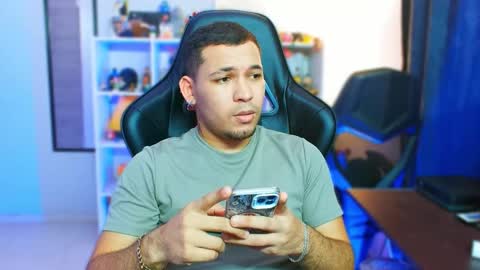 Thomas online show from October 28, 2025, 8:40 am