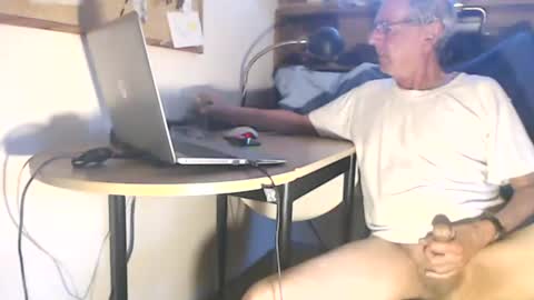 Snapshot of thomasleiber chatting on June 27, 2026, 3:55 am Thomas online show from June 27, 2026, 3:55 am