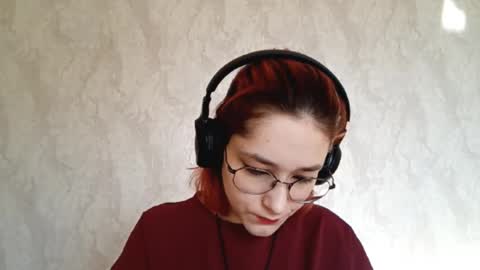 Lina online show from December 14, 2025, 8:20 am