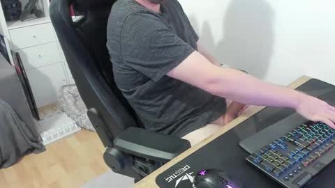 Snapshot of thommy2008 chatting on November 3, 2025, 11:44 am thommy2008 online show from November 3, 2025, 11:44 am