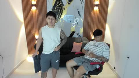 thomson_hot01 online show from October 5, 2025, 5:06 am