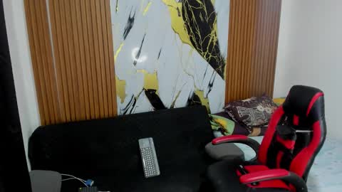 thomson_hot01 online show from January 8, 2026, 5:21 am