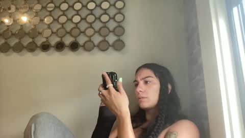 Snapshot of throatyygoat chatting on October 3, 2025, 3:20 pm throatyygoat online show from October 3, 2025, 3:20 pm