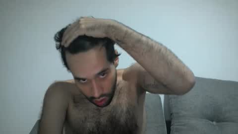 Snapshot of throwawayyourgun chatting on January 23, 2025, 9:18 pm Luka online show from January 23, 2025, 9:18 pm