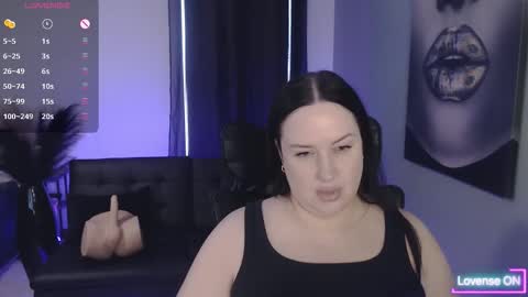 Tia Bella online show from March 19, 2026, 6:56 pm