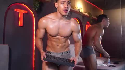 Snapshot of tian_brooks chatting on May 13, 2026, 4:54 am Tian Brooks online show from May 13, 2026, 4:54 am