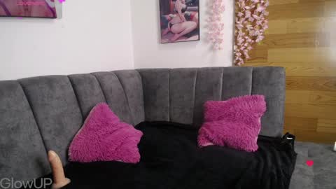 tiana_rosse_ online show from February 5, 2025, 11:55 am