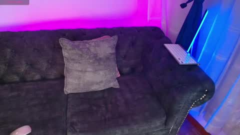 tiana_rosse_ online show from April 11, 2026, 11:58 am