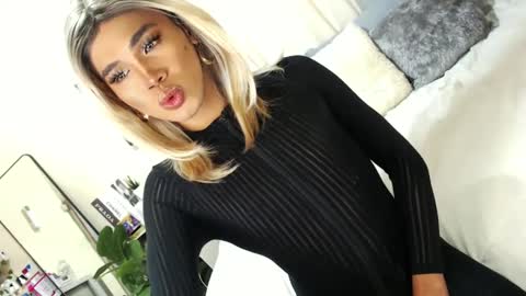 Sam online show from February 28, 2025, 2:42 am