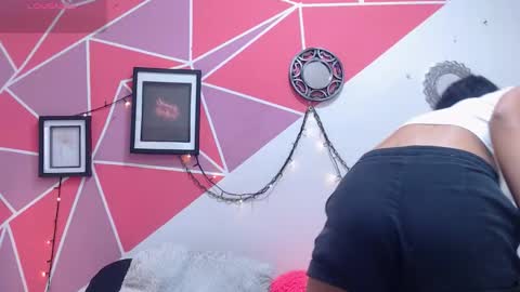 tifany_adamss online show from December 3, 2025, 8:18 pm