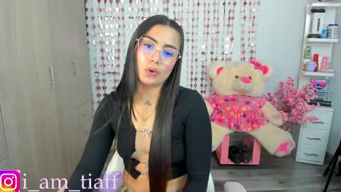 Snapshot of tifany_tay2 chatting on April 3, 2026, 3:37 am hey am julietha online show from April 3, 2026, 3:37 am