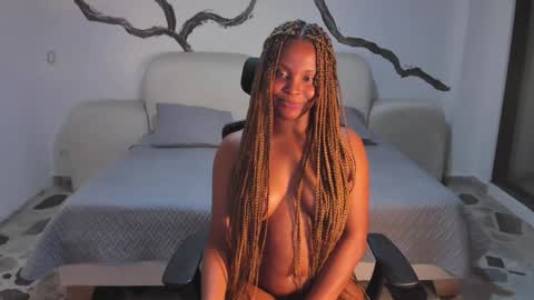 Snapshot of tifanytaylor1_ chatting on December 20, 2024, 9:00 am TIFF online show from December 20, 2024, 9:00 am