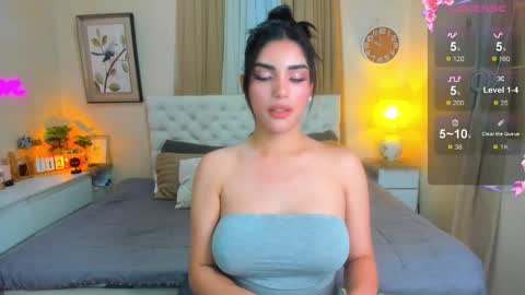 Tiffany online show from September 13, 2025, 6:24 am