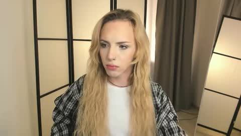 Snapshot of tiffany_king chatting on March 14, 2026, 8:25 pm Tiffany online show from March 14, 2026, 8:25 pm