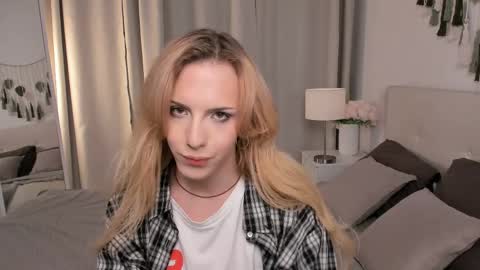 Snapshot of tiffany_king chatting on April 1, 2026, 8:17 pm Tiffany online show from April 1, 2026, 8:17 pm