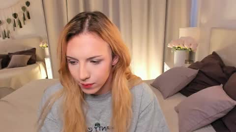 Snapshot of tiffany_king chatting on April 14, 2026, 5:46 am Tiffany online show from April 14, 2026, 5:46 am