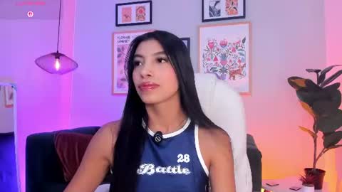 Snapshot of tiffany_low chatting on July 31, 2026, 1:21 pm tiffany_low online show from July 31, 2026, 1:21 pm