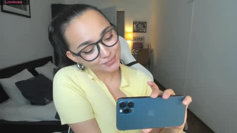  Tiffany  online show from December 23, 2024, 8:14 pm