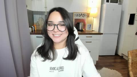  Tiffany  online show from January 10, 2025, 9:23 am