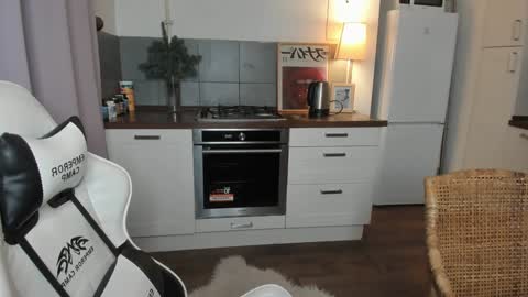  Tiffany  online show from January 12, 2025, 1:05 pm