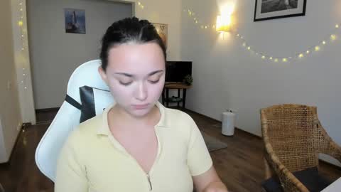  Tiffany  online show from January 19, 2025, 3:21 pm