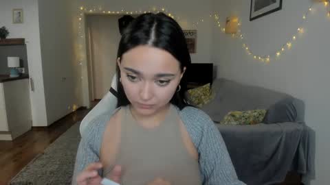  Tiffany  online show from January 31, 2025, 6:47 pm