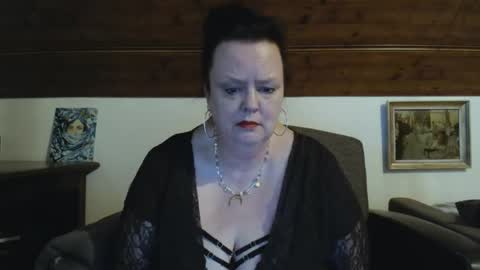 Snapshot of tiffanymature chatting on May 1, 2026, 10:09 am TiffanyMature online show from May 1, 2026, 10:09 am