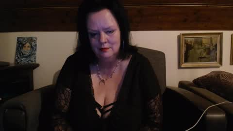 Snapshot of tiffanymature chatting on May 12, 2026, 8:50 pm TiffanyMature online show from May 12, 2026, 8:50 pm