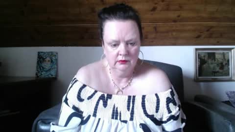 Snapshot of tiffanymature chatting on May 24, 2026, 3:06 pm TiffanyMature online show from May 24, 2026, 3:06 pm