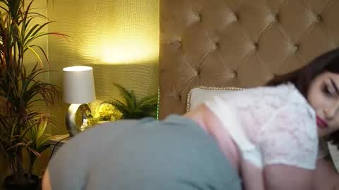  Tiffany  online show from October 24, 2025, 6:48 pm