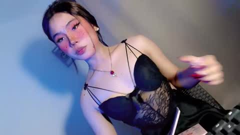 tight_elliana online show from February 1, 2026, 8:29 pm