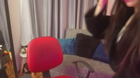 Snapshot of tiinajonus_ chatting on February 19, 2026, 5:03 am tiinajonus_ online show from February 19, 2026, 5:03 am