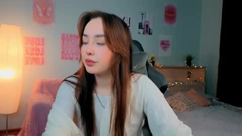 Mia online show from February 3, 2026, 7:52 pm