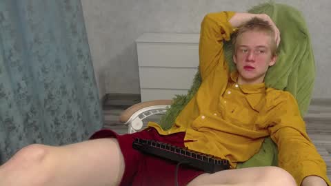 Snapshot of timmy7topcut chatting on January 4, 2025, 9:21 am Timmy online show from January 4, 2025, 9:21 am