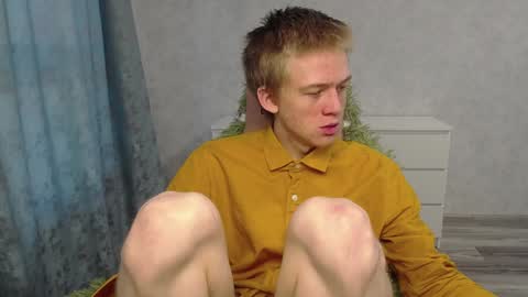 Snapshot of timmy7topcut chatting on January 15, 2025, 9:45 am Timmy online show from January 15, 2025, 9:45 am