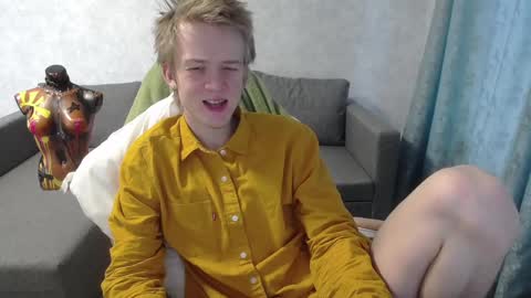 Snapshot of timmy7topcut chatting on February 27, 2025, 8:50 am Timmy online show from February 27, 2025, 8:50 am