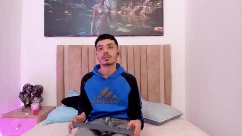 Evans  online show from December 3, 2025, 4:09 am