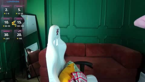 tina_tayllor__ online show from February 5, 2026, 12:43 pm