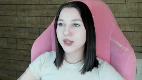 TinaBurton online show from February 7, 2026, 5:05 pm