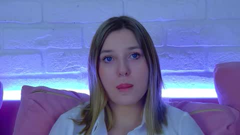 TinaBurton online show from March 9, 2026, 6:12 pm