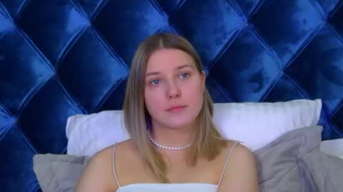 TinaBurton online show from June 1, 2026, 4:41 pm