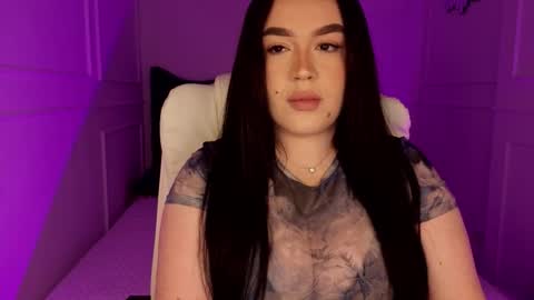 hi im curvy babyface girlie Tina online show from March 26, 2026, 9:37 am