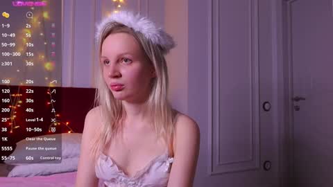 tinasiner online show from December 29, 2024, 1:49 pm