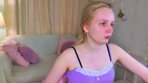 Snapshot of tinasiner chatting on May 7, 2026, 3:50 pm tinasiner online show from May 7, 2026, 3:50 pm